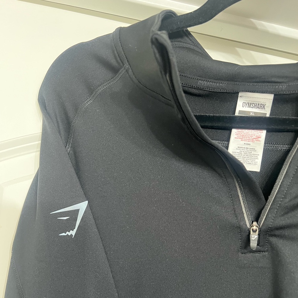 GYMSHARK  Black Lightweight Quarter Zip